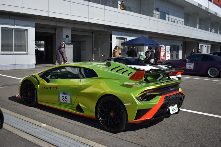 S5 クーペのAudi・AMG・Jaguar・富士スピードウェイ・WRF18に関するカスタム事例の投稿画像24枚目