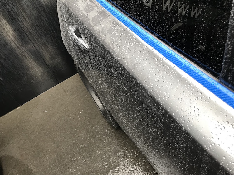 リーフの雨降り・さむい・撥水オタクに関するカスタム事例の投稿画像3枚目