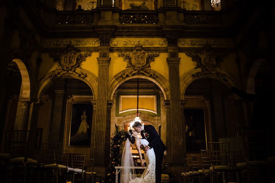 Vestuvių fotografas Elihu Chiquillo (elihuchiquillo). Nuotrauka 2022 sausio 18