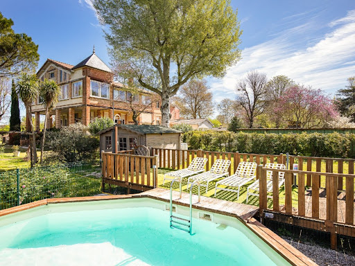 House with pool and terrace 1