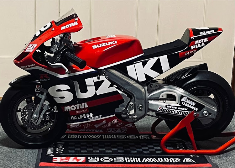 テツさんが投稿したフルカスタム・FRP加工・ヨシムラ・GSX-R1000R・SUZUKIに関するカスタム事例の投稿画像3枚目