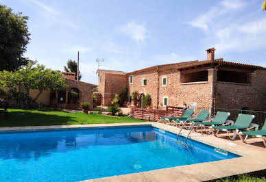 Villa with pool 2