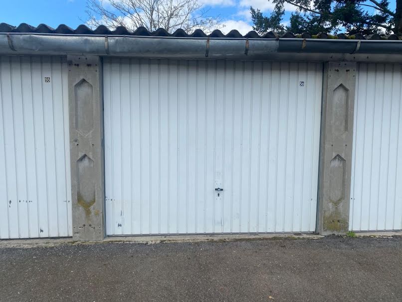 Location  parking  11 m² à Nevers (58000), 44 €