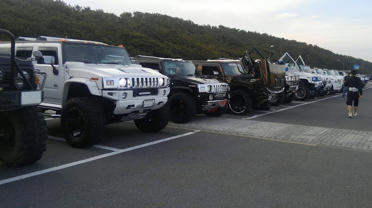 H2のHUMMER H2・ランドクルーザー80・サファリ・h2ajに関するカスタム事例の投稿画像1枚目
