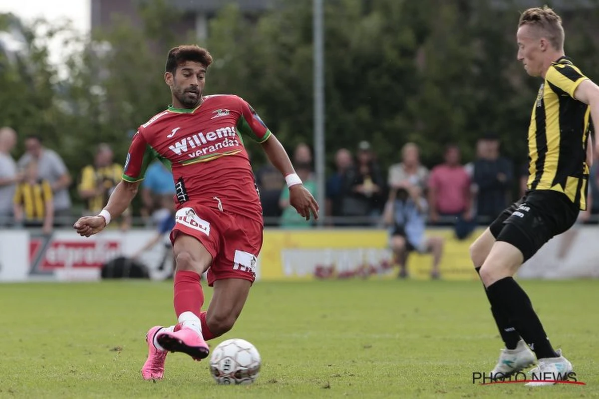 Ce joueur d'Ostende fête la victoire de son équipe en exhibant sa Ferrari