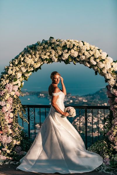 Fotografo di matrimoni Costi Moiceanu (cmphotography). Foto del 21 agosto 2019