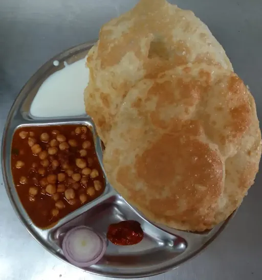 Chole Bhature [2 Bhature]