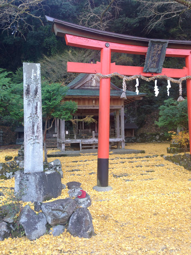 岩戸落葉神社