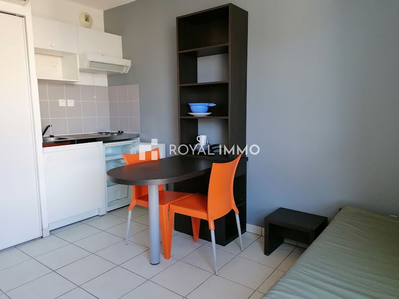 Location meublée appartement 1 pièce 18.92 m² à Toulon (83000), 460 €