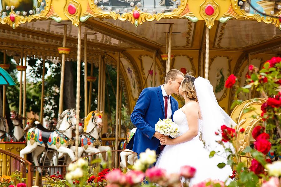 Fotógrafo de bodas Yula Gurzhos (julaphoto). Foto del 5 de julio 2017