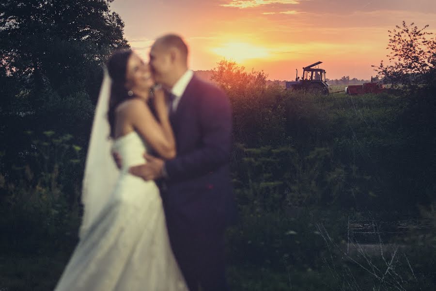 Fotógrafo de casamento Aleksandr Davudov (davudov). Foto de 5 de outubro 2016