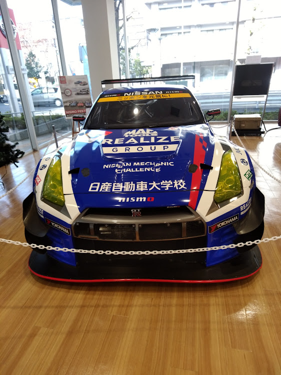 セレナのShinji  S.F.T.c27さんが投稿したカスタム事例の投稿画像1枚目