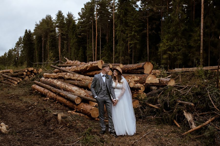 Fotógrafo de casamento Evgeniya Ryazanova (ryazanovafoto). Foto de 19 de setembro 2023