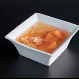 Stewed Papaya with Snow Fungus Sweet Soup