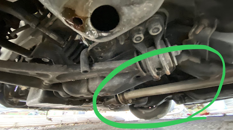 シビックのEG4・シビックハッチバック・車検に向けて準備・EG4シビック・排気系わかりませんに関するカスタム事例の投稿画像2枚目