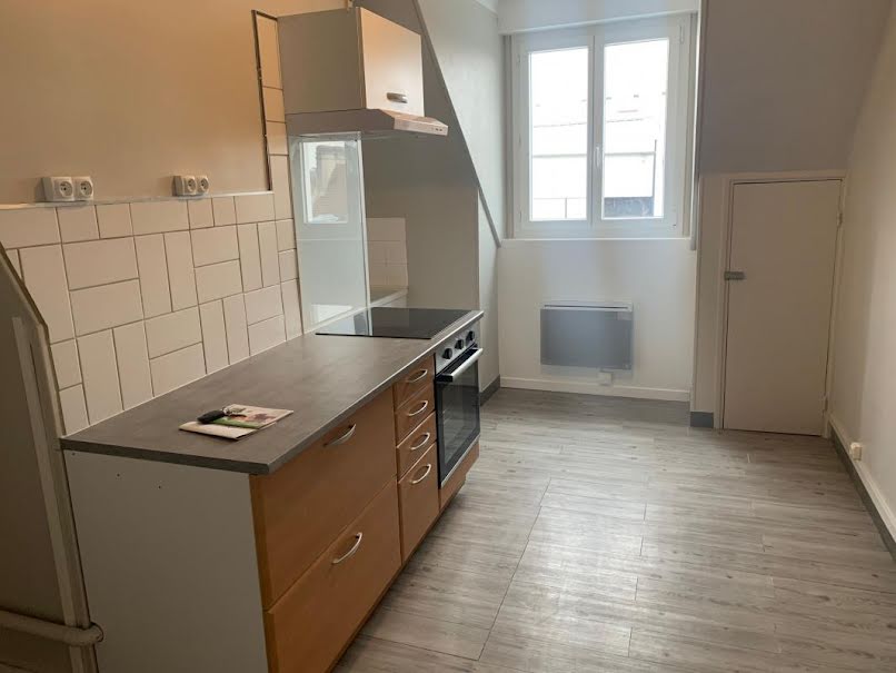 Location  appartement 3 pièces 73 m² à Beauvais (60000), 695 €