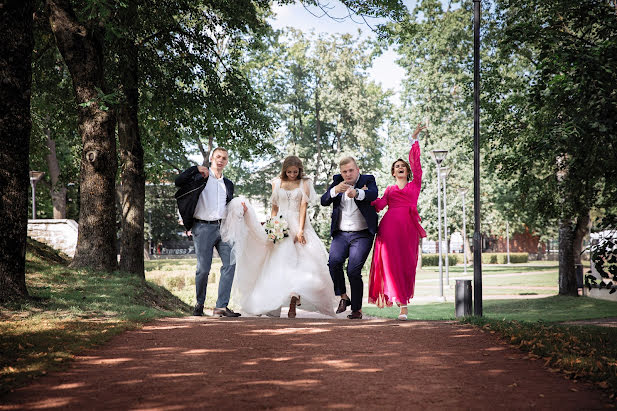 Fotógrafo de casamento Aleksandra Mets (aleksamphoto). Foto de 21 de setembro 2019