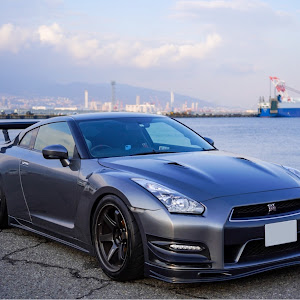 NISSAN GT-R R35