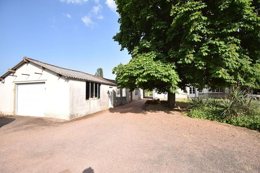 Vente maison 6 pièces 176 m² à Cosne-Cours-sur-Loire (58200), 297 000 €