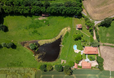 Maison avec piscine et terrasse 2