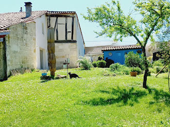 maison à Saint-Médard-de-Guizières (33)