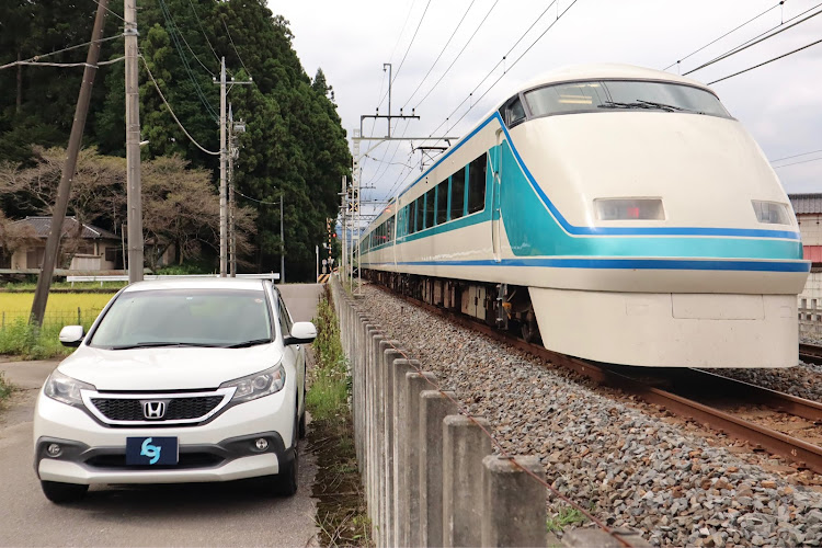 CR-Vの電車コラボ・鉄道コラボに関するカスタム事例の投稿画像2枚目