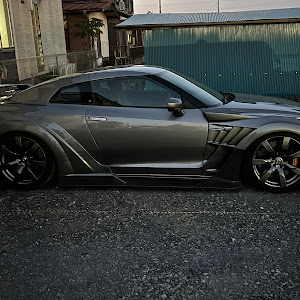 NISSAN GT-R R35