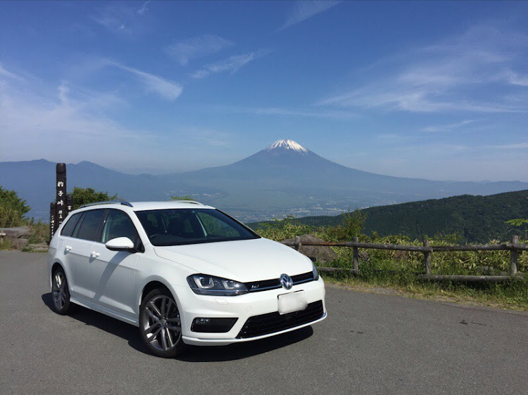 ゴルフ ヴァリアントの富士山とコラボ・富士山と愛車・ドライブ・過去の愛車・エモいに関するカスタム事例の投稿画像1枚目