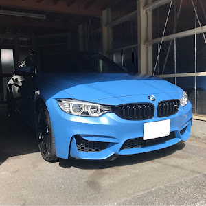 M4 クーペ F82