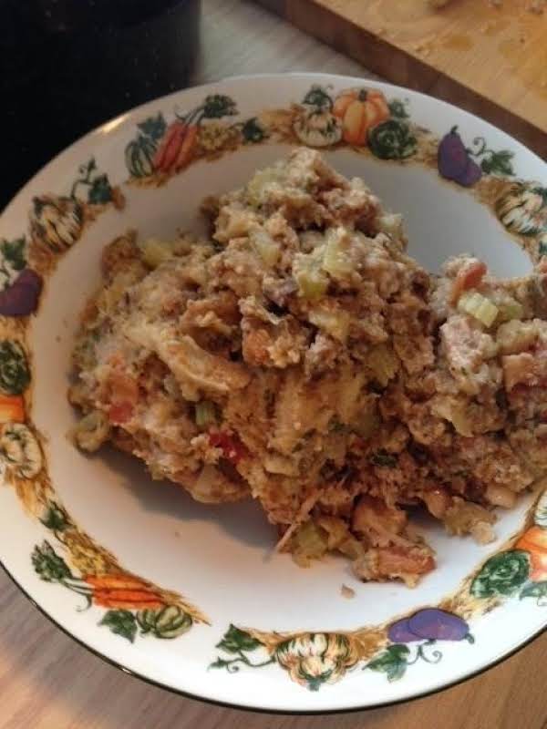 My Mom's Moist Turkey Stuffing_image