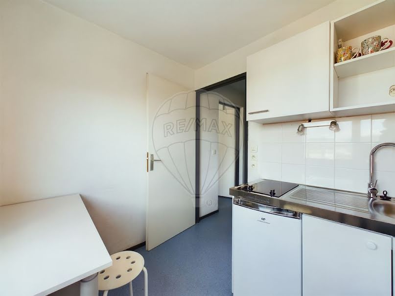 Location meublée appartement 2 pièces 38 m² à Villeurbanne (69100), 703 €