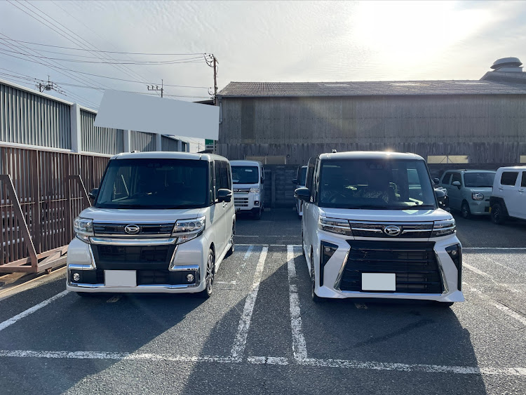 ヴォクシーのタント カスタム LA650S・納車されました・白黒ツートン・白黒コンビに関するカスタム事例の投稿画像2枚目