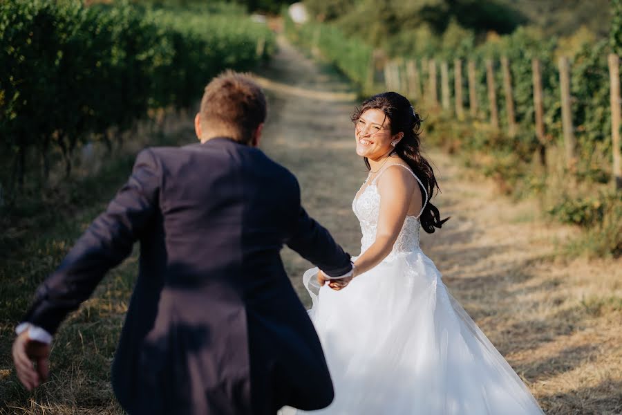 Wedding photographer Roberto Frignani (gli-imbucati). Photo of 25 July 2022