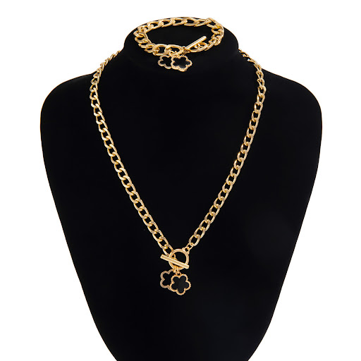 Title 14, Five-Petal Flower Pearl Necklace Special Design...