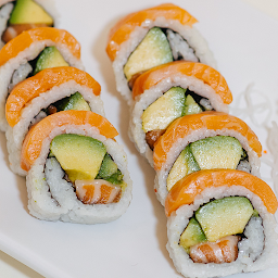 Salmon Roll (8 Pieces)