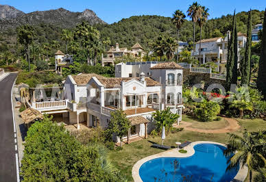 Villa avec piscine et jardin 9
