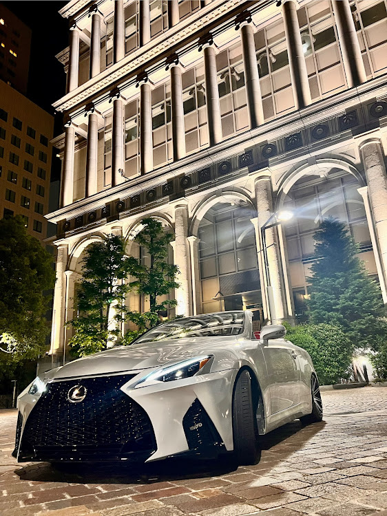 IS-Cのレクサス・オープンカー・イタリア街・夏バテ気味・ナイトドライブに関するカスタム事例の投稿画像2枚目