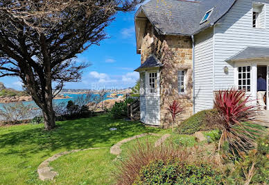 Maison en bord de mer avec jardin 3