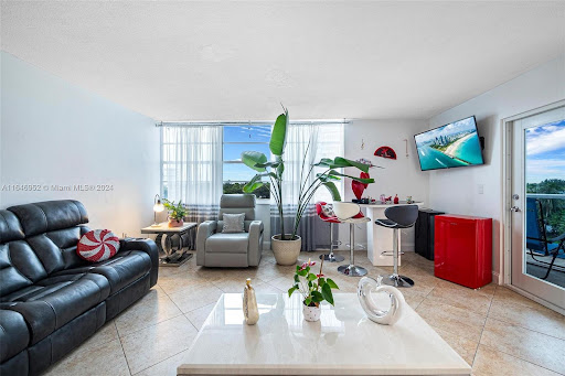 Apartment with pool 3