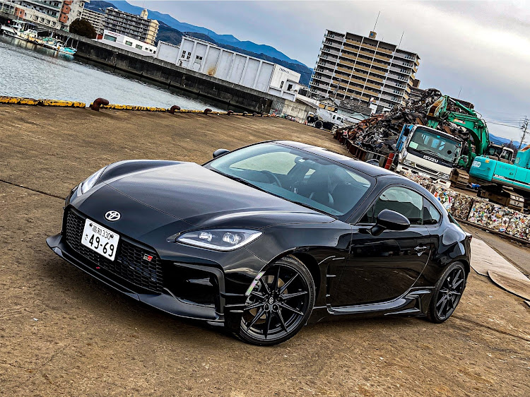 GR86の高知86・GR86・早朝撮影・車が好きな人と繋がりたい・半顔選手権優勝🏆に関するカスタム事例の投稿画像1枚目