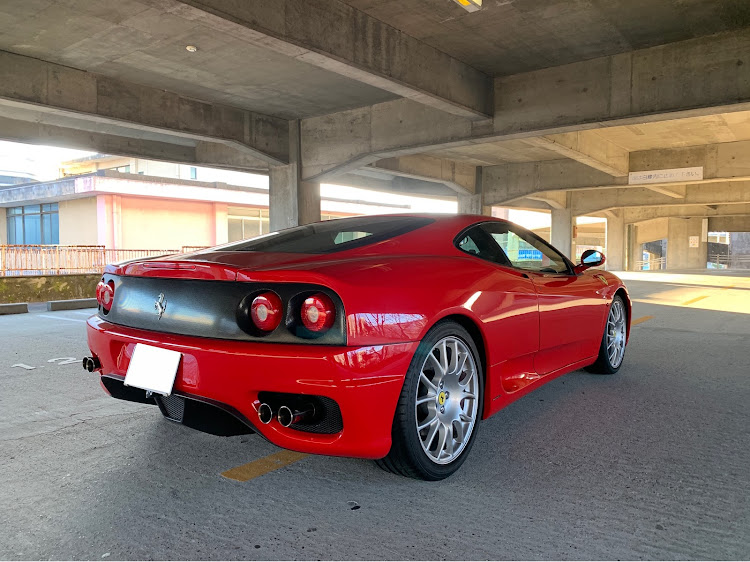 360モデナの近所をプラプラ・ショッピングセンターの駐車場・コンクリート丸出し・スッカスカ・ネタ切れ警報発令中に関するカスタム事例の投稿画像4枚目