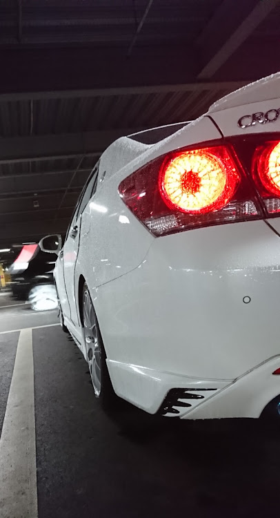 クラウンアスリートのあそこのベンチ・アピタの立体駐車場・１人撮影会・210special☆・もうすぐ70000㎞に関するカスタム事例の投稿画像14枚目