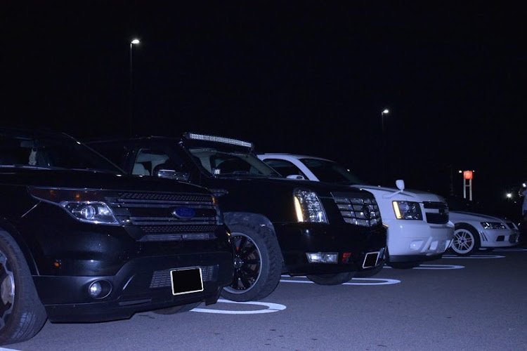 タホのアメ車・SUV・ナイトミーティング・やはり撮るに関するカスタム事例の投稿画像3枚目