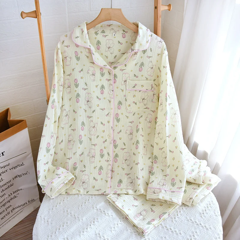 Pijama feminino de algodão crepe com lapela, manga longa e calças compridas, roupa para casa, conforto e elegância.