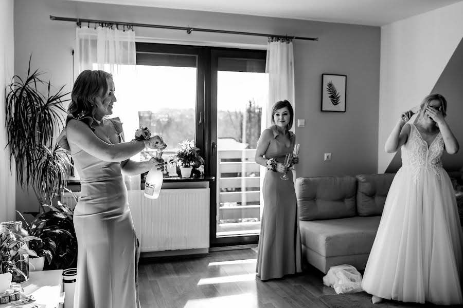 結婚式の写真家Łukasz Potoczek (zapisanekadry)。2021 4月16日の写真