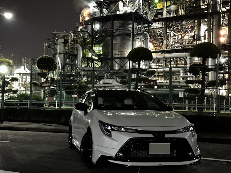 カローラツーリングのいつもイイネ&コメントありがとうございます🙇‍♂️・工場夜景とコラボに関するカスタム事例の投稿画像1枚目
