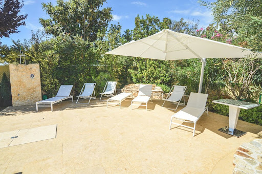 Villa avec piscine en bord de mer 3