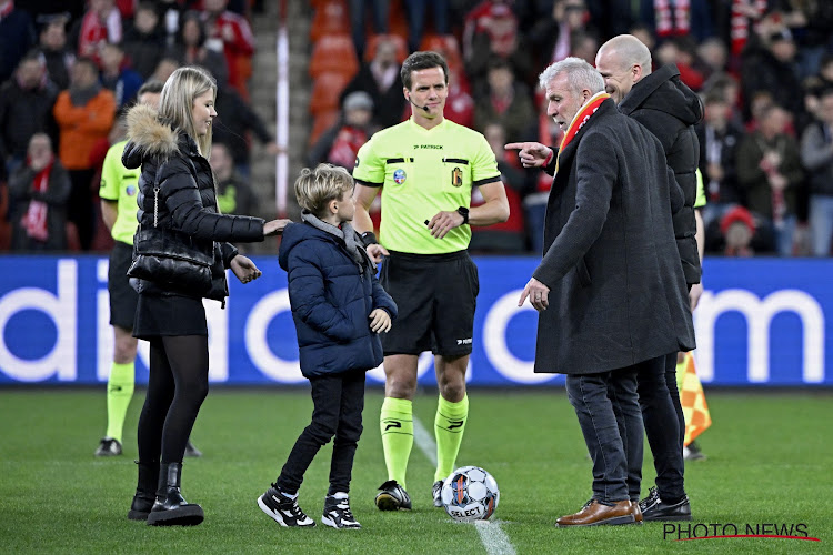 📷 Un ancien Diable Rouge a donné le coup d'envoi de Standard - Saint-Trond