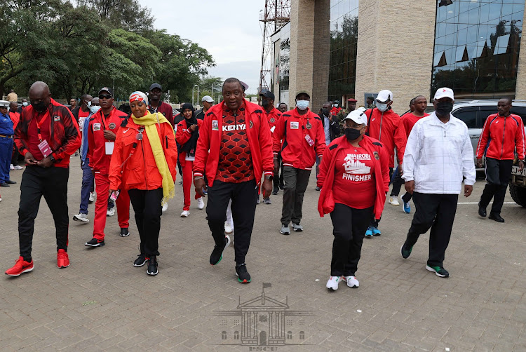 President Uhuru Kenyatta and First Lady Margaret Kenyatta flag off the inaugural Nairobi City Marathon, dubbed Uhuru Classic, at Nyayo National Stadium on Sunday morning.