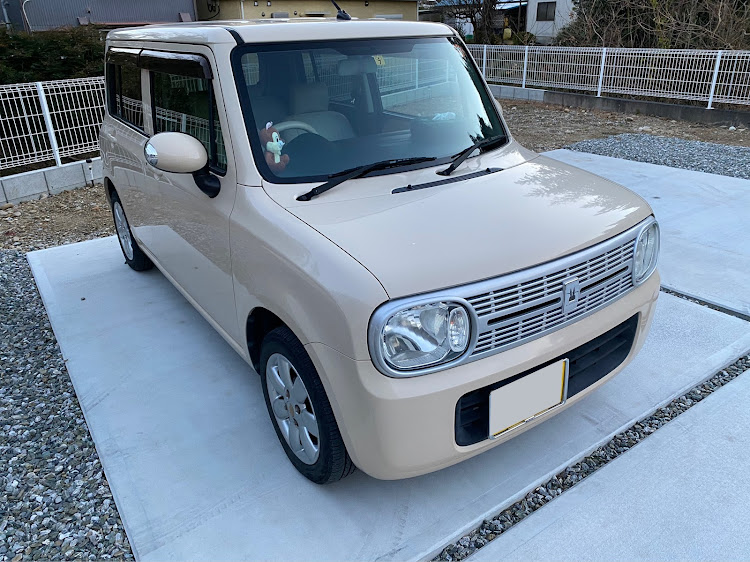 アルトラパンのアメ車夫婦・税金怖い・女子力高め・うさぎさん・サードカーに関するカスタム事例の投稿画像1枚目